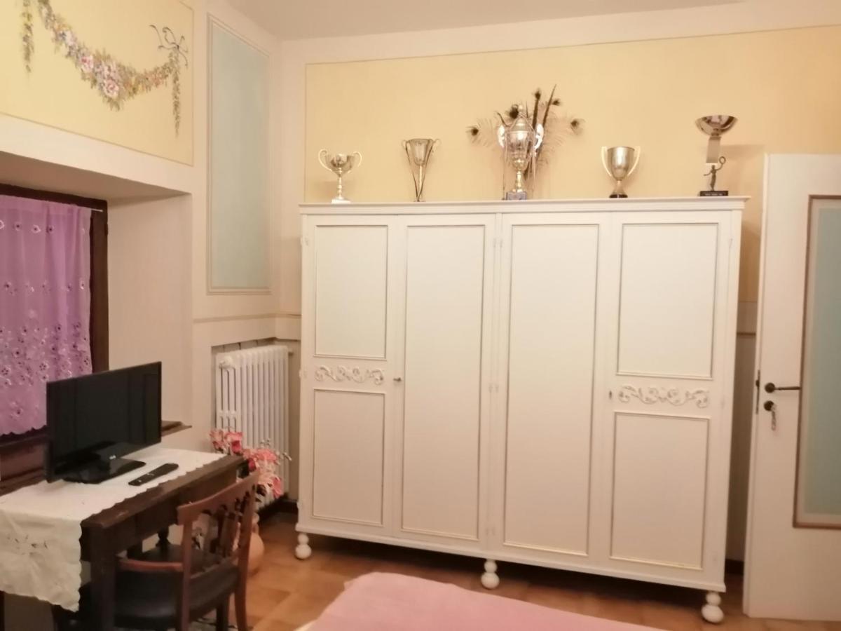B&B San Nicola Serramazzoni Kültér fotó