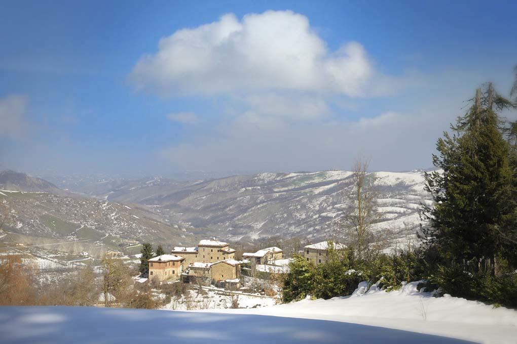 B&B San Nicola Serramazzoni Kültér fotó